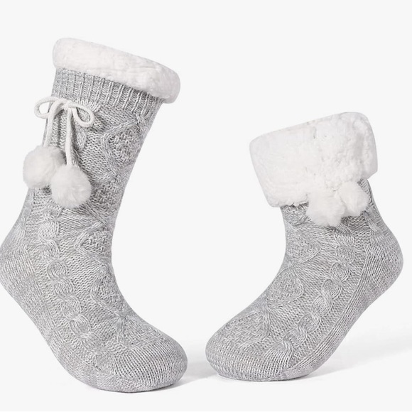 💛 3 for $15 Women’s Slipper Socks - Picture 2 of 2